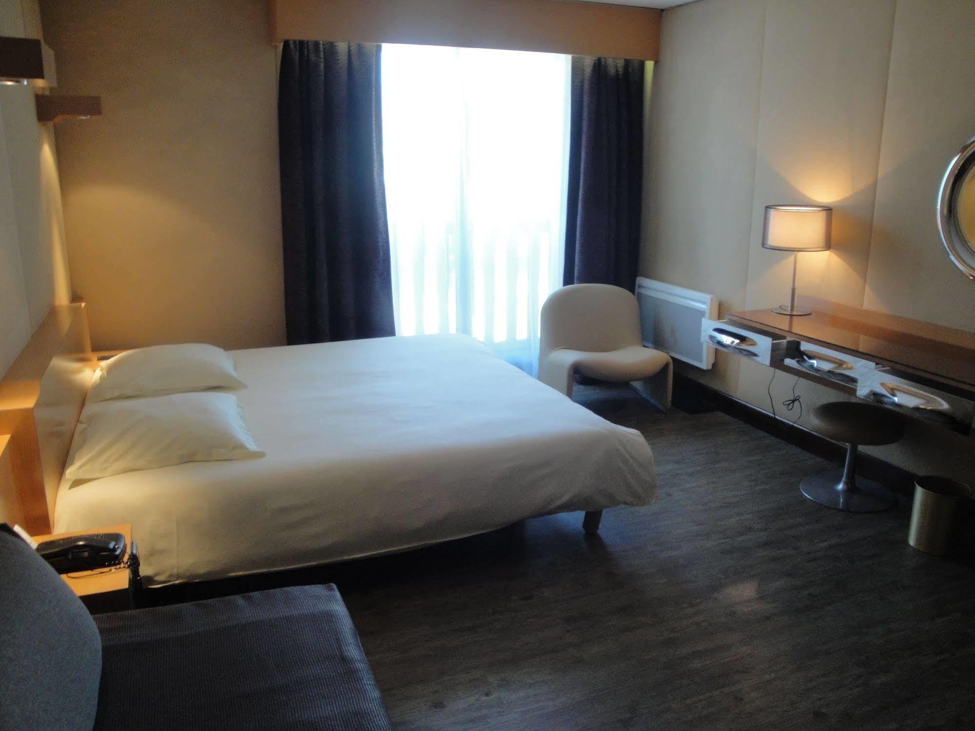 Amiraute Hotel Golf Deauville Touques Luaran gambar