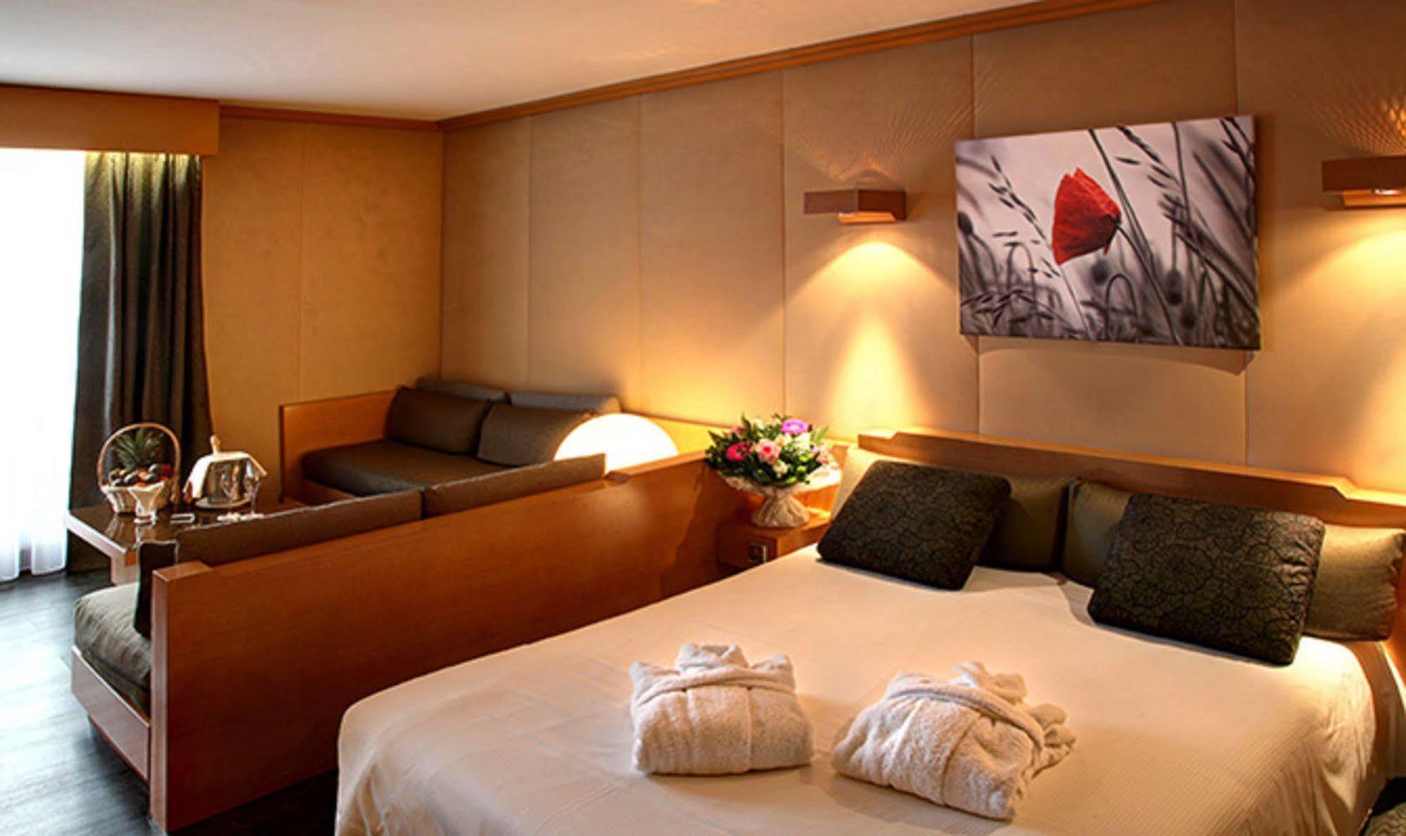 Amiraute Hotel Golf Deauville Touques Luaran gambar